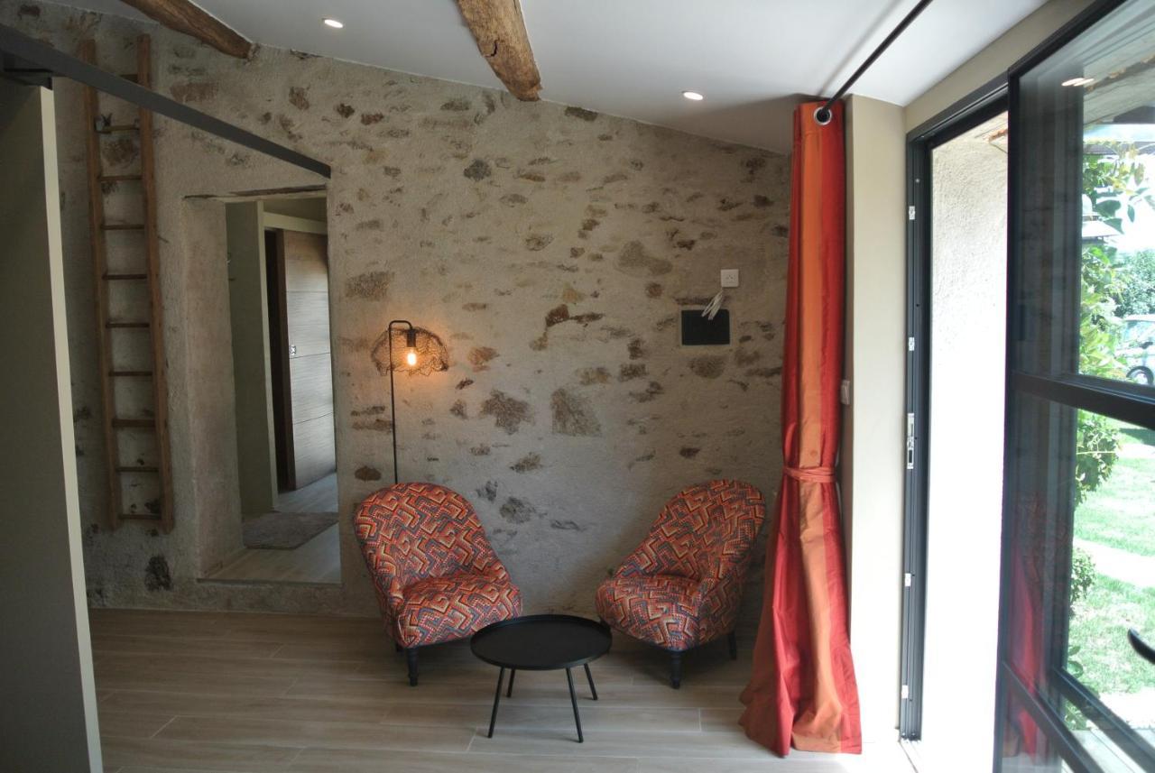 Bed and Breakfast Les Epis Du Vent Adilly Exterior foto